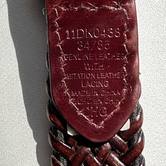 2 Used Cute Belts - Picture 6 of 11